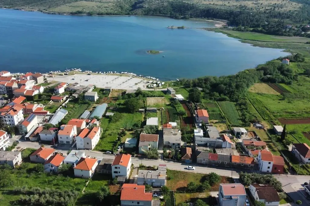 Holiday Home Luka Posedarje